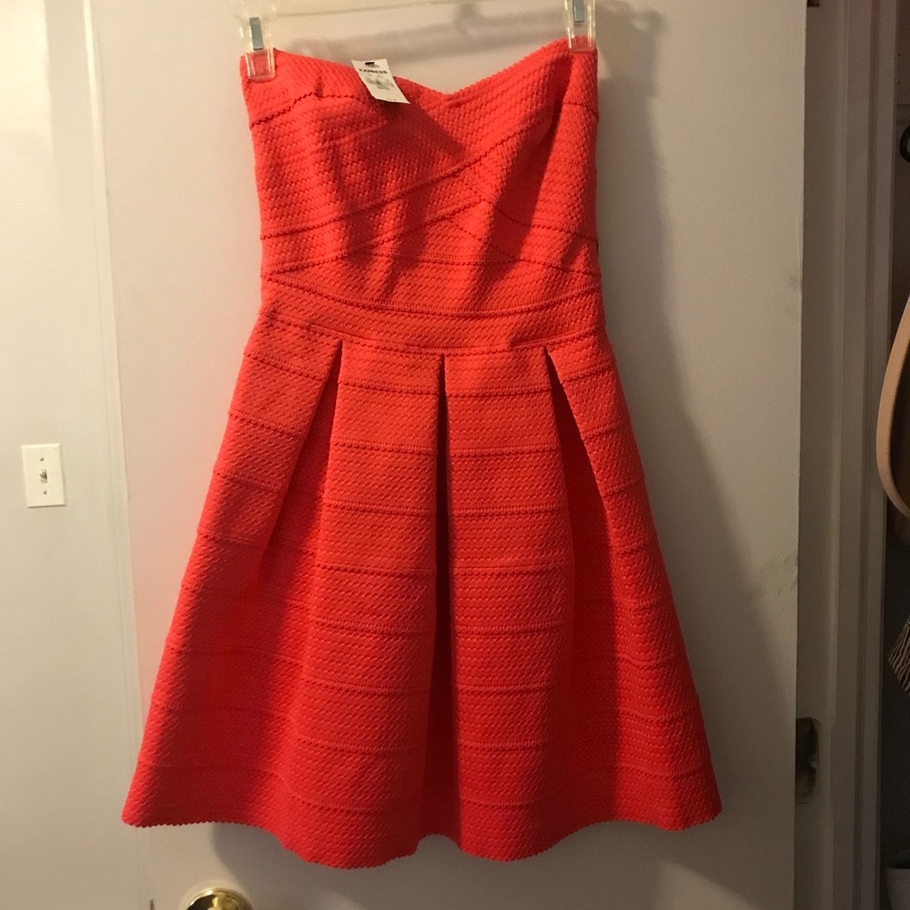 Strapless pink express dress
